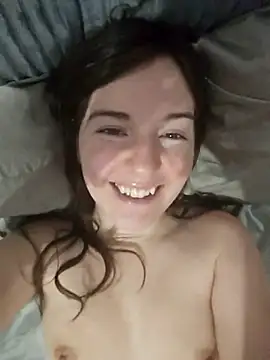 Snapshot of oxitocindi chatting on December 9, 11:56 pm oxitocindi online show from December 9, 11:56 pm