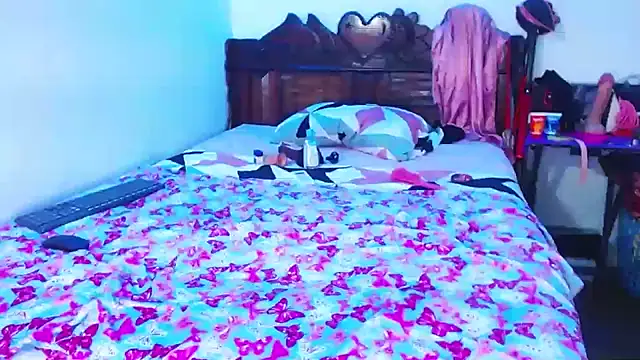 Candy-love87 online show from February 27, 11:59 pm