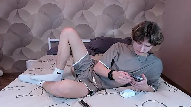 Ian Flor online show from February 24, 3:54 pm