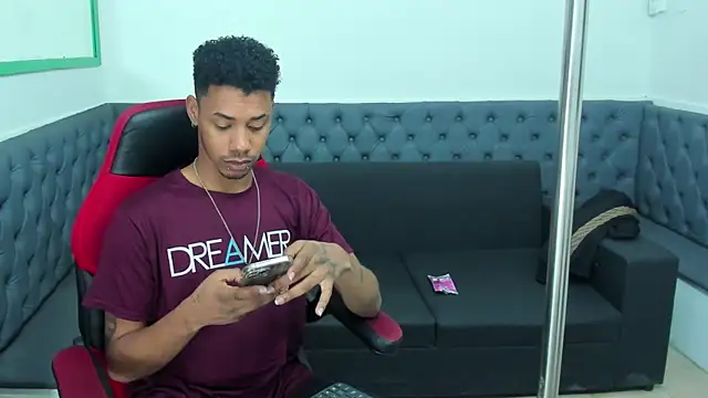 Snapshot of Hottwinkguys chatting on March 19, 1:40 pm Hottwinkguys online show from March 19, 1:40 pm