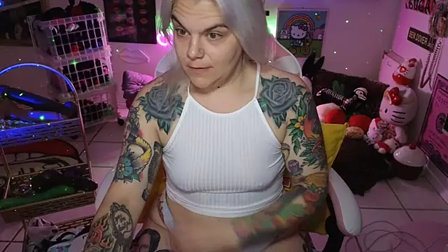 CherryBombBomb online show from December 2, 5:37 am