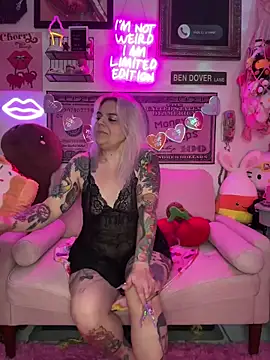 CherryBombBomb online show from February 14, 6:34 am