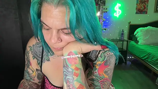 CherryBombBomb online show from November 3, 3:19 am