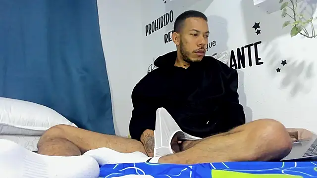 Aronxxs online show from October 20, 11:10 am