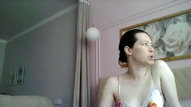 SunElizabeth online show from March 21, 7:44 am