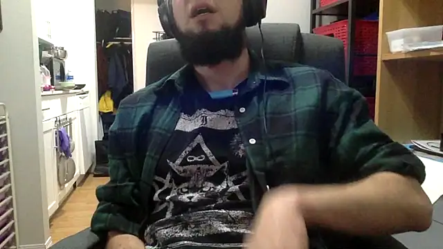 Snapshot of RoughJohn37 chatting on April 12, 7:19 pm RoughJohn37 online show from April 12, 7:19 pm