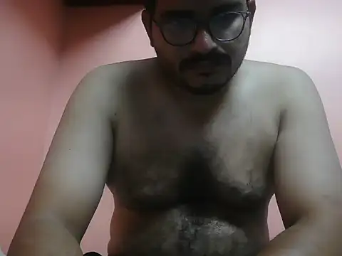 Snapshot of naughtymike0007 chatting on July 6, 4:42 pm naughtymike0007 online show from July 6, 4:42 pm