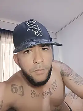 Snapshot of sexjim01 chatting on June 14, 10:12 pm sexjim01 online show from June 14, 10:12 pm