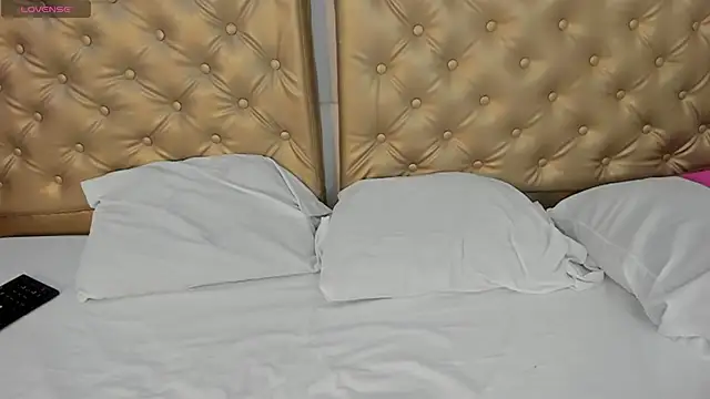 Alessiiaa  online show from November 7, 7:36 pm