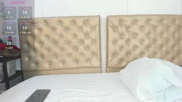 Alessiiaa  online show from February 14, 3:53 pm