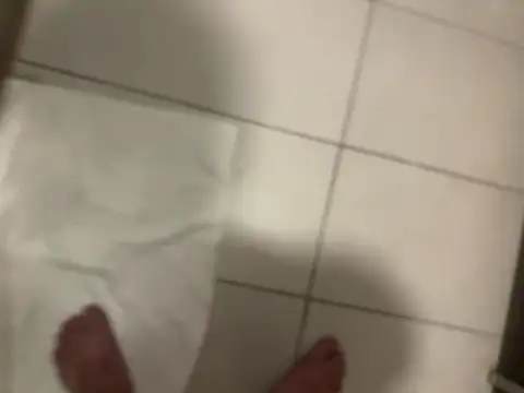 Snapshot of fatbelly112 chatting on December 26, 1:32 pm fatbelly112 online show from December 26, 1:32 pm