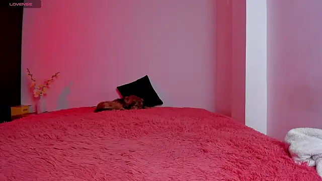 Snapshot of Simply_Zoe__ chatting on September 12, 5:13 pm Simply Zoe   online show from September 12, 5:13 pm