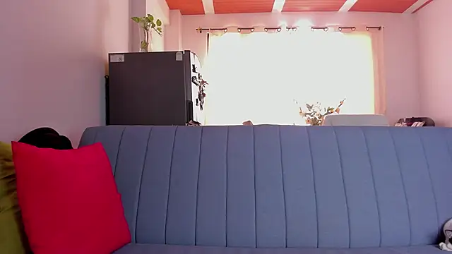 Snapshot of Simply_Zoe__ chatting on October 4, 4:49 pm Simply Zoe   online show from October 4, 4:49 pm