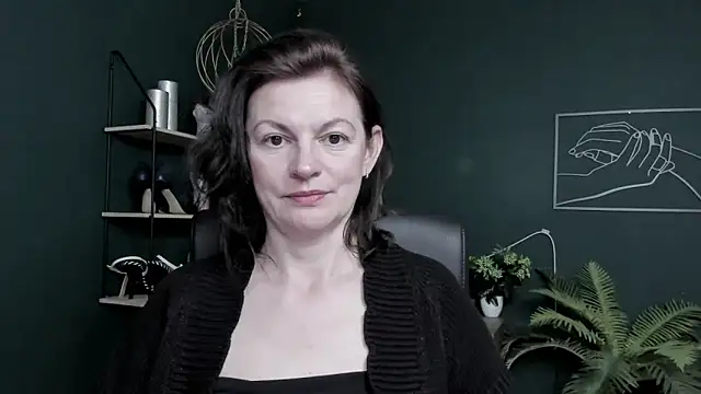 VivianWILD online show from May 19, 6:31 am