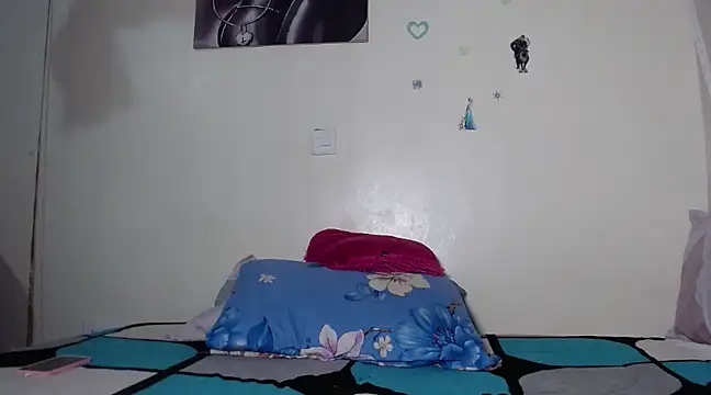 Snapshot of TeenieReeny chatting on March 1, 10:10 pm TeenieReeny online show from March 1, 10:10 pm