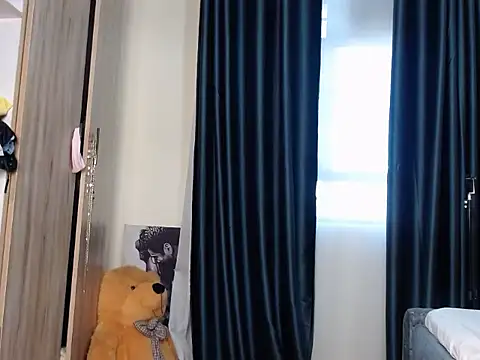 TeenieReeny online show from March 10, 2:11 pm