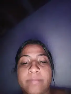 Giselabrunette25 online show from May 24, 2:16 am