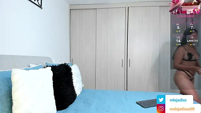 MalejaDiaz  online show from February 13, 5:01 pm