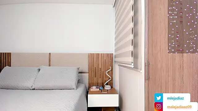 MalejaDiaz  online show from September 19, 5:13 pm