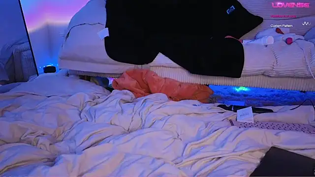 yummyrina online show from December 29, 3:54 am