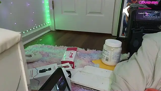 yummyrina online show from December 29, 6:56 am