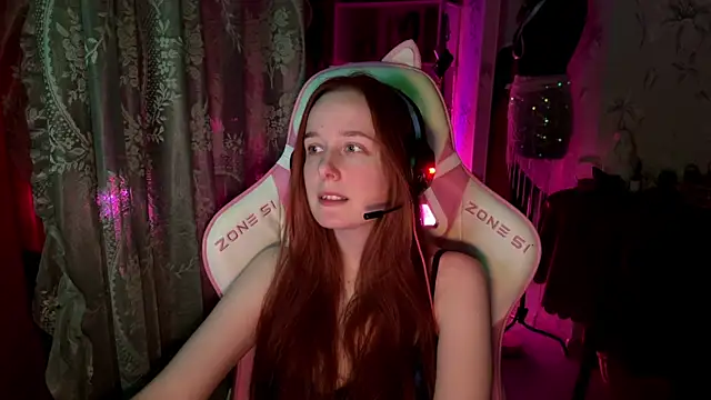 Snapshot of pearl_princess_ chatting on June 29, 7:36 pm pearl princess online show from June 29, 7:36 pm