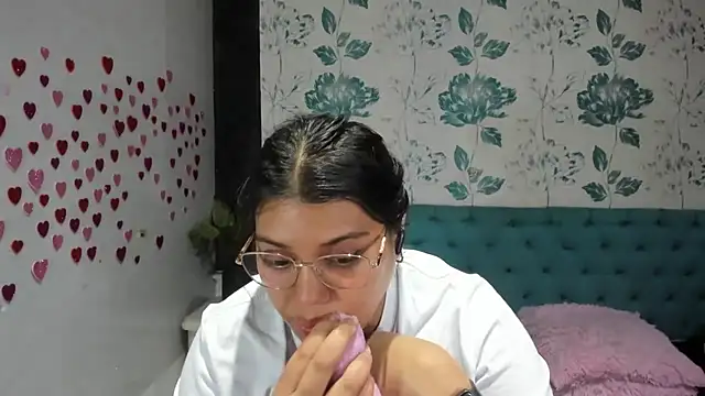 LindaBreeS online show from March 16, 7:17 pm