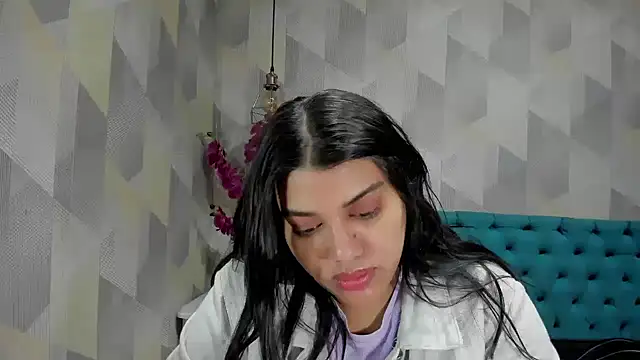 LindaBreeS online show from November 9, 12:36 pm