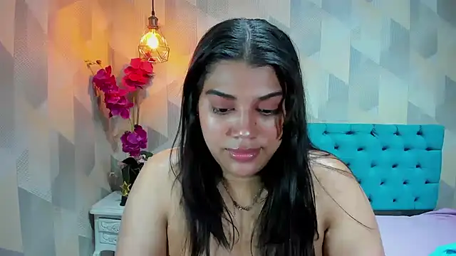 LindaBreeS online show from April 11, 4:11 pm