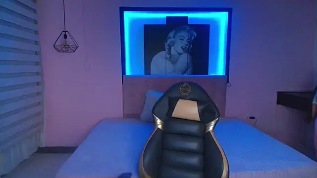 Andrea Ramos online show from February 25, 2:14 am