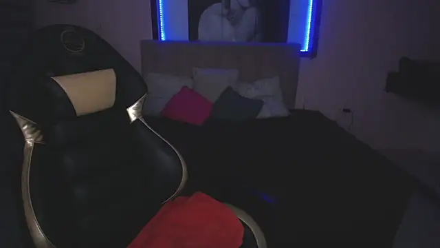 Andrea Ramos online show from October 16, 8:32 pm