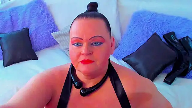 Snapshot of MilanaBiegert chatting on March 20, 3:04 pm MilanaBiegert online show from March 20, 3:04 pm