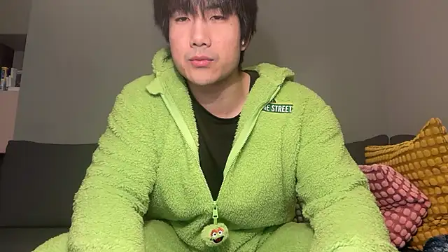 jungcock3210 online show from December 15, 5:17 pm