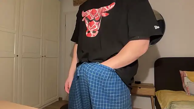 jungcock3210 online show from January 18, 3:49 pm