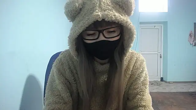 elllaaxx online show from March 3, 3:30 am