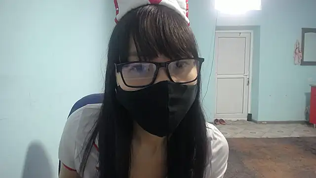 elllaaxx online show from January 11, 4:39 am