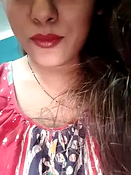 Snapshot of sexyindi_couple chatting on February 4, 5:34 pm sexyindi couple online show from February 4, 5:34 pm