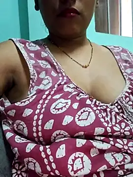 Snapshot of sexyindi_couple chatting on March 12, 7:02 am sexyindi couple online show from March 12, 7:02 am