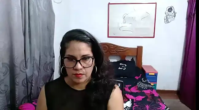 Mistresskloe01 online show from December 27, 1:07 pm