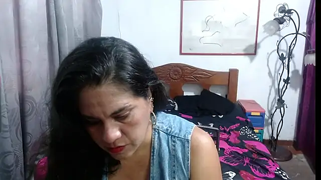 Mistresskloe01 online show from March 18, 12:58 pm