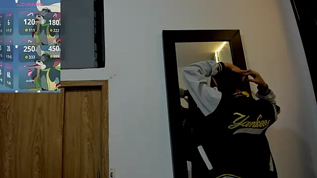 Snapshot of laurem-paulette chatting on November 30, 12:42 pm laurem-paulette online show from November 30, 12:42 pm