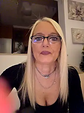 kikkastar online show from December 14, 8:57 pm