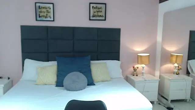 MadisonJenner online show from March 14, 11:45 am