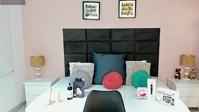 MadisonJenner online show from November 15, 12:56 pm