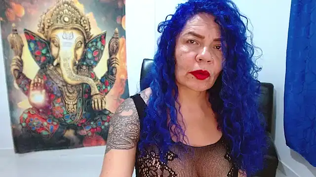 Snapshot of freyadevil333 chatting on January 4, 10:24 pm freyadevil333 online show from January 4, 10:24 pm