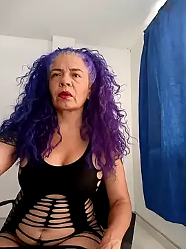 Snapshot of freyadevil333 chatting on February 2, 1:30 pm freyadevil333 online show from February 2, 1:30 pm
