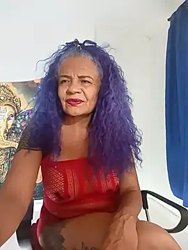 Snapshot of freyadevil333 chatting on February 16, 10:32 pm freyadevil333 online show from February 16, 10:32 pm