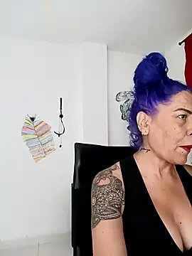 Snapshot of freyadevil333 chatting on September 24, 6:06 am freyadevil333 online show from September 24, 6:06 am