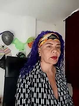Snapshot of freyadevil333 chatting on October 18, 12:50 pm freyadevil333 online show from October 18, 12:50 pm