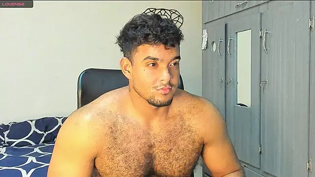 Big furry bear13 online show from December 17, 7:18 am